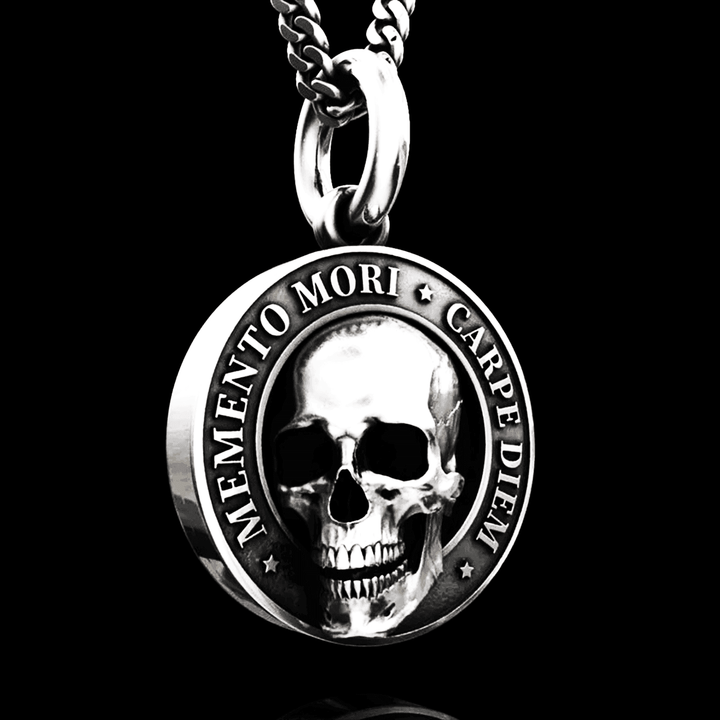 Memento mori Skull necklace - VillainsWear